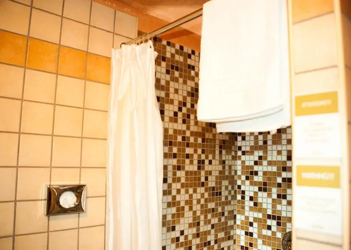 Almes Affittacamere 2*